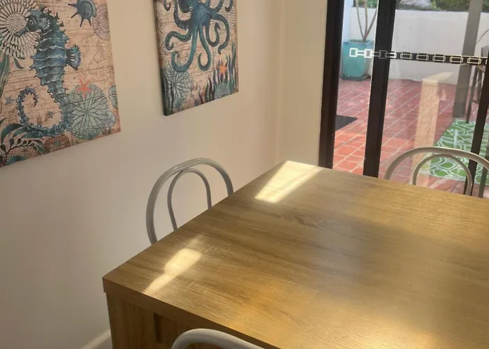 3 Bedroom Beach House In Coogee