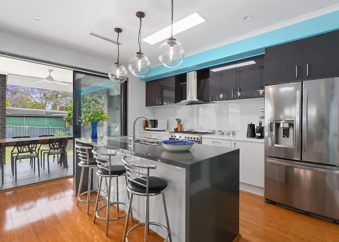 Bright Family Home In Rydalmere With Yard & Bbq